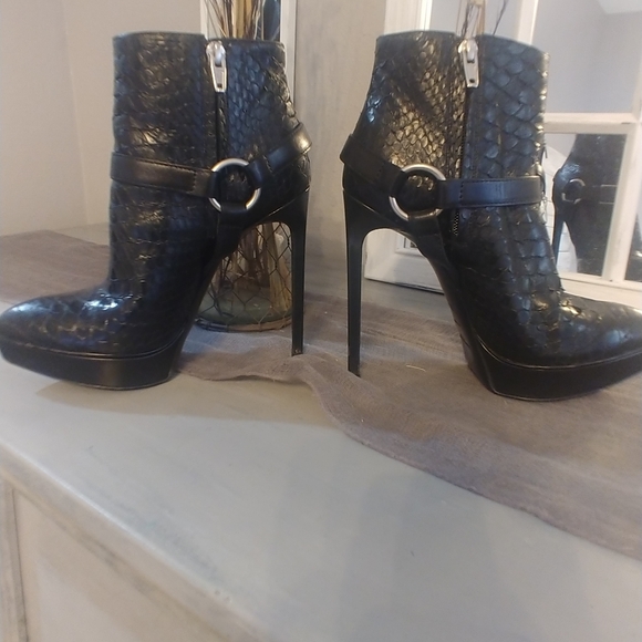Saint Laurent Python Janis Booties - Picture 1 of 3